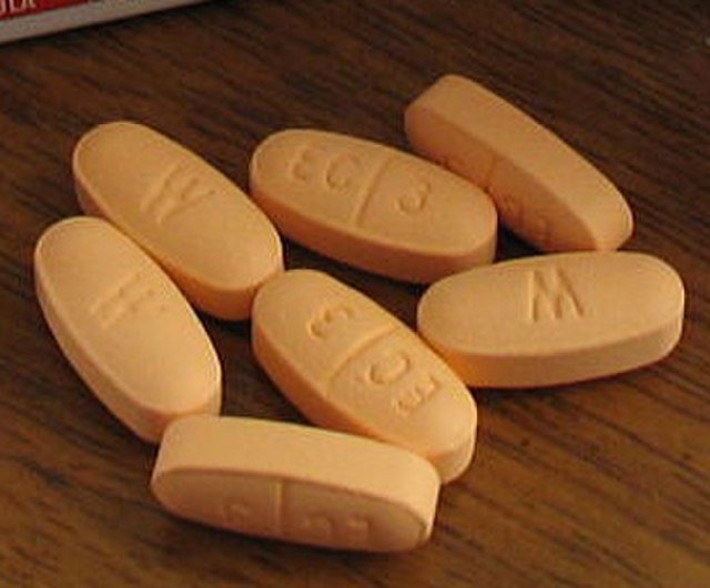 Vitamin_tablets